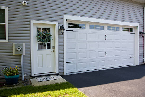 24/7 Emergency Garage Door Panel Replacement experts in Old Jefferson, LA